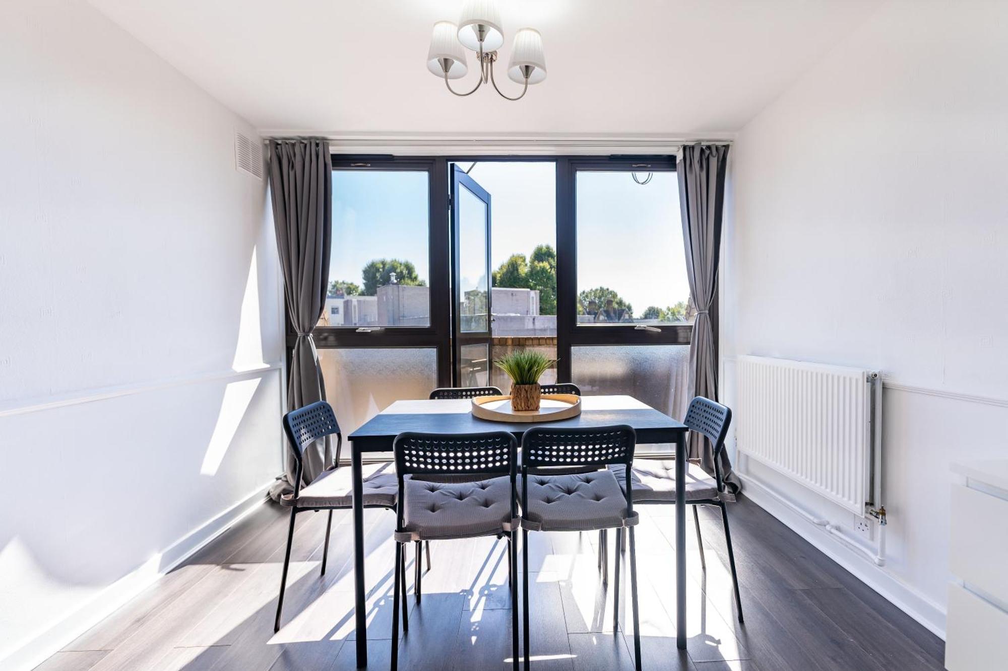 Luxury 3 Bedroom Flat With Balcony In Westbourne Park Londra Exterior foto
