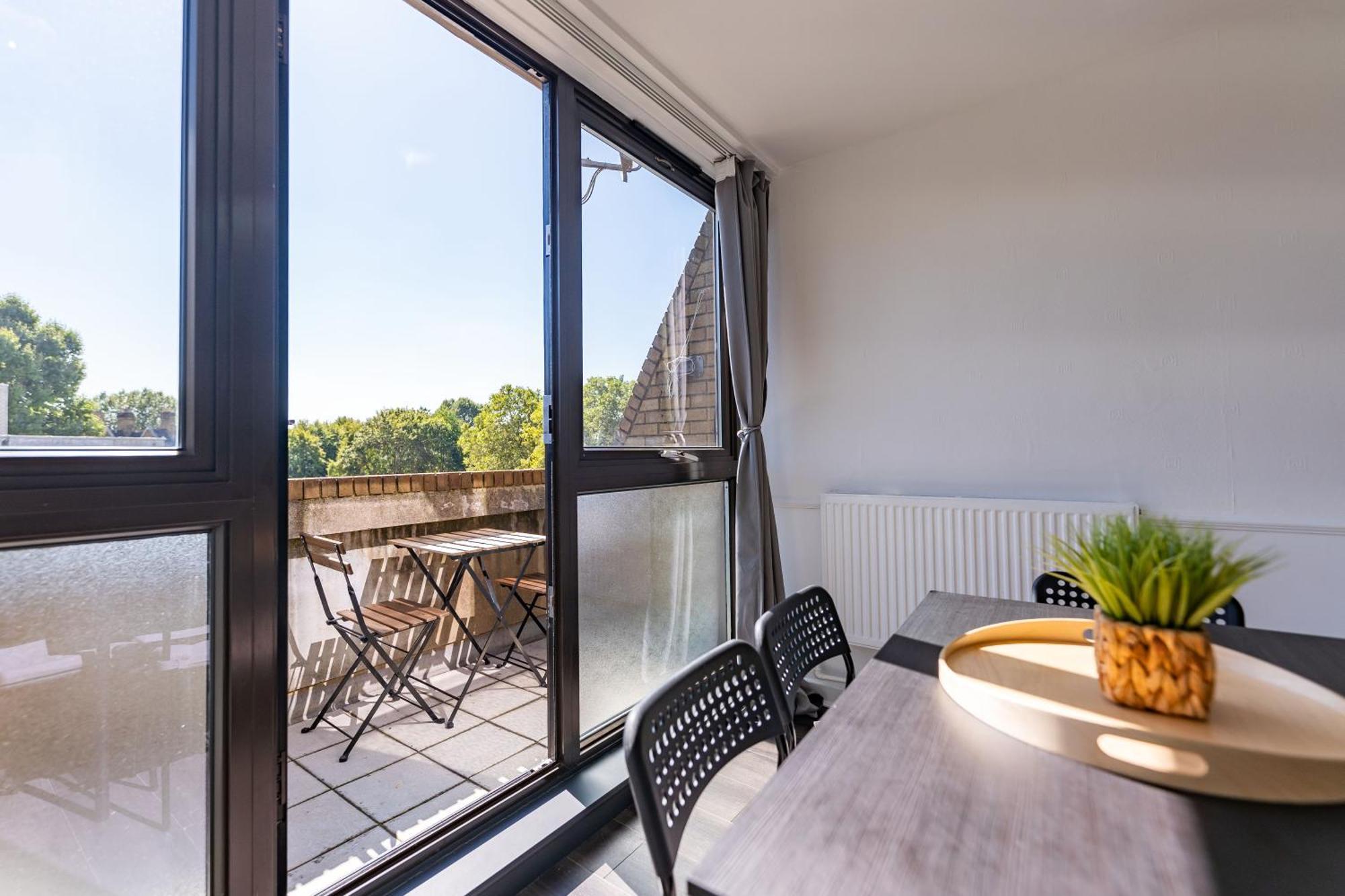 Luxury 3 Bedroom Flat With Balcony In Westbourne Park Londra Exterior foto